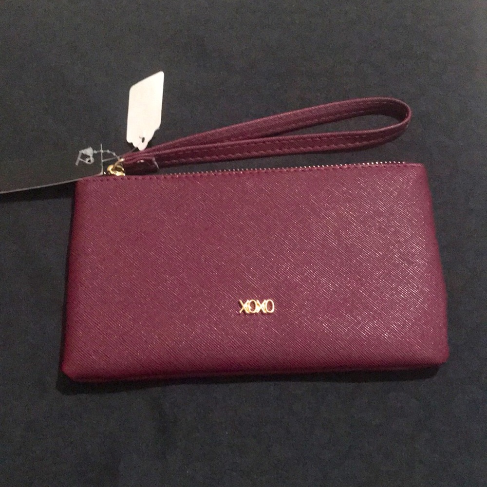 Xoxo burgundy wristlet